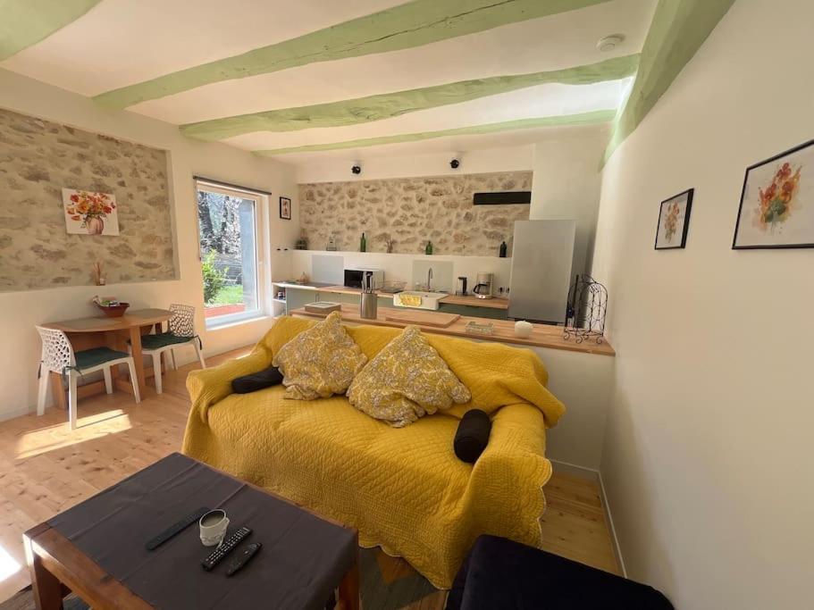 La Bastide Aux Iris - Les Capucines Apartment *